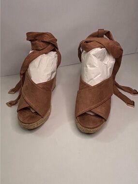 Bella Marie Faux Suede Wrap Espadrille Wedge Sandals in Brown Sz 7